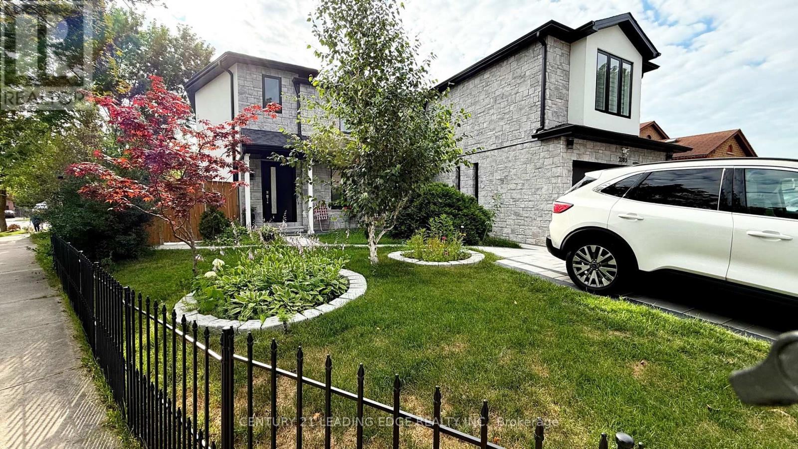 BSMT - 2385 STRATHMORE CRESCENT