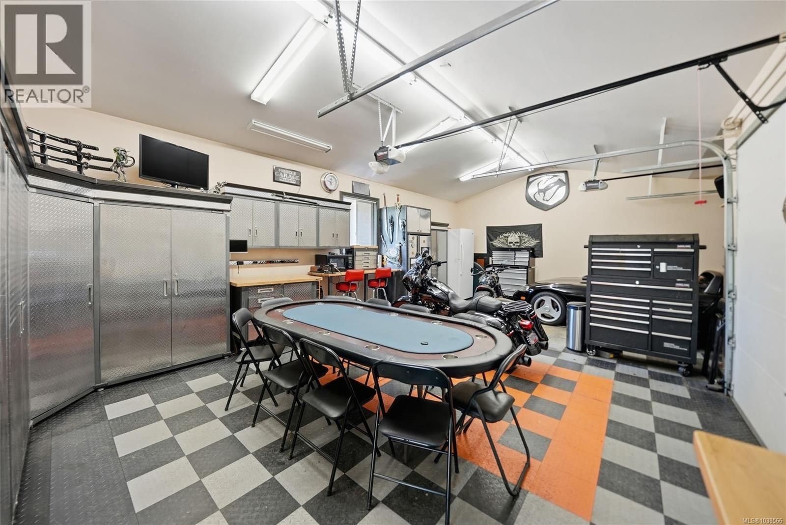 990 View Rd - 16