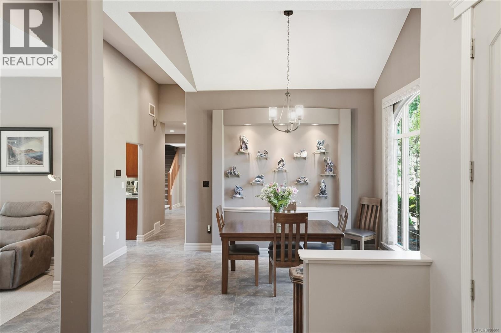 990 View Rd - 33