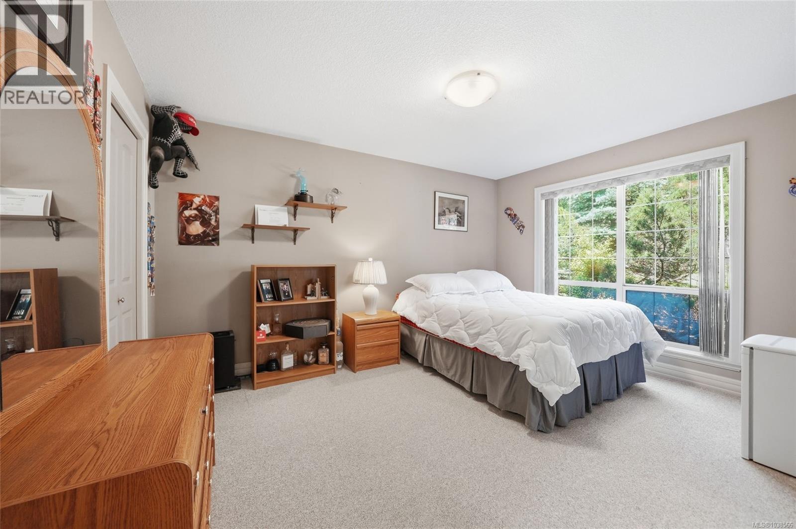 990 View Rd - 42