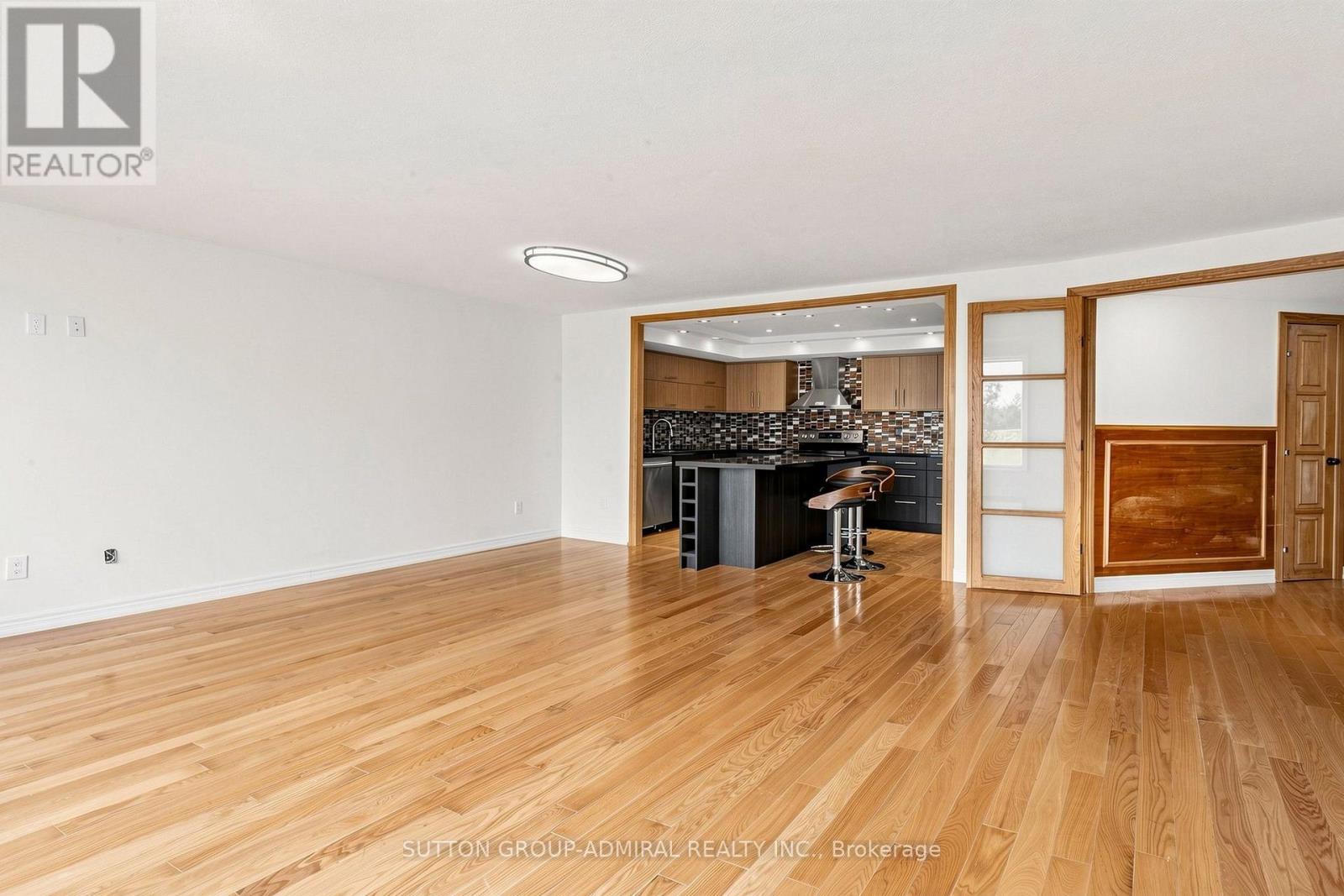 #208 5 WELDRICK ROAD W - 16