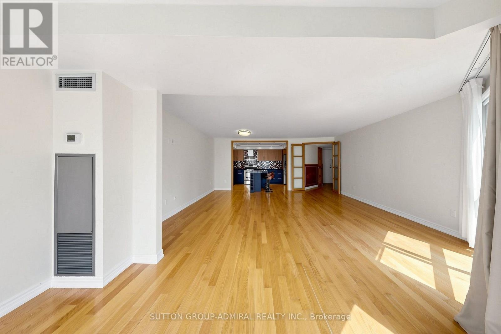 #208 5 WELDRICK ROAD W - 17