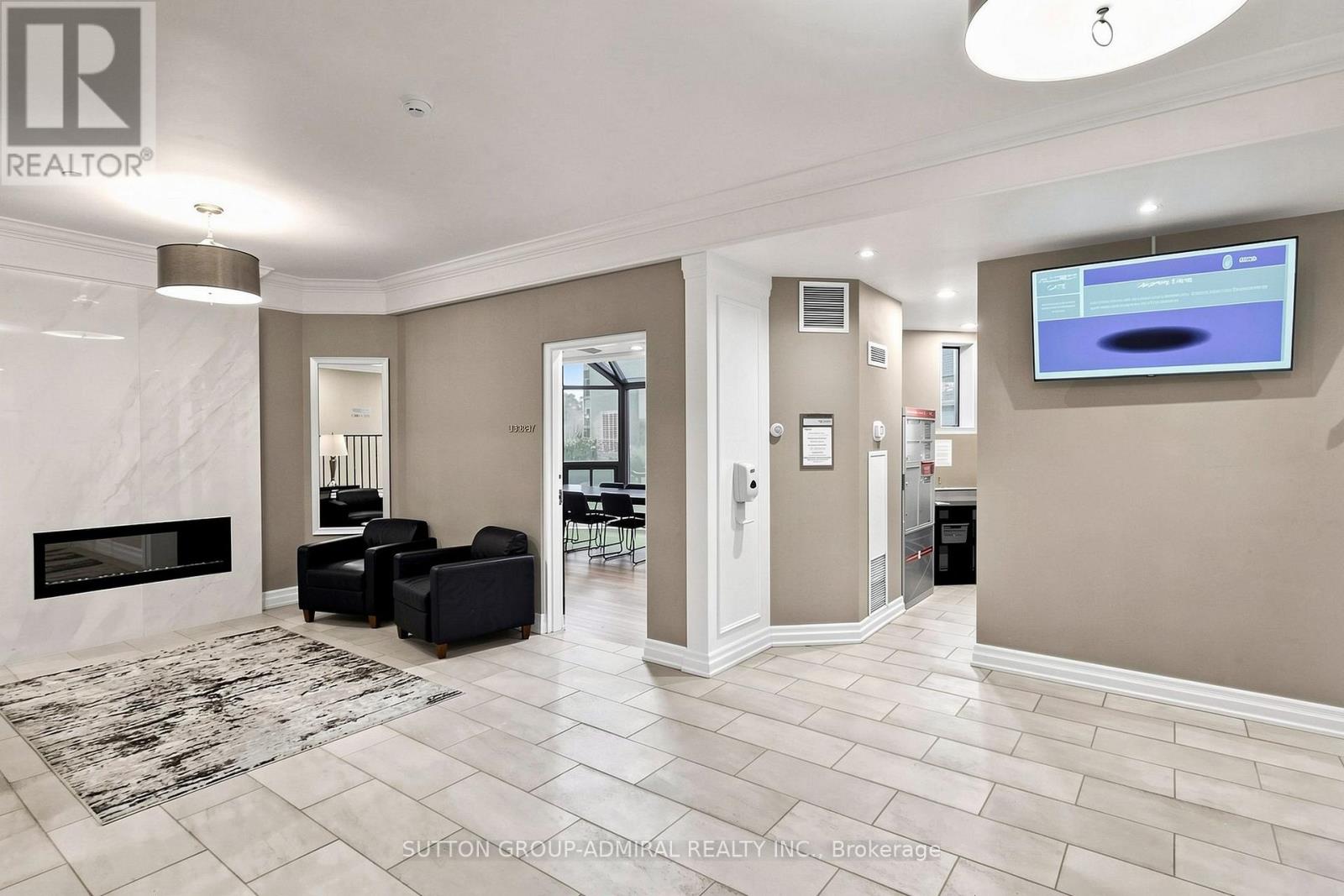 #208 5 WELDRICK ROAD W - 3