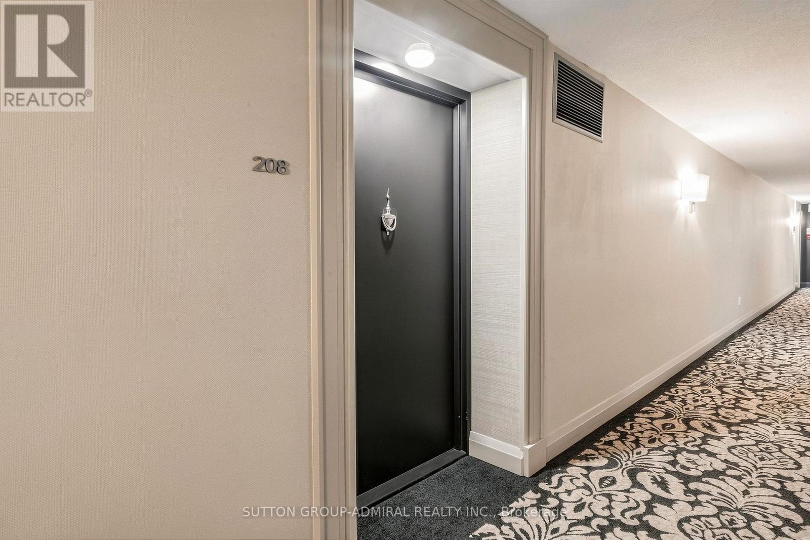 #208 5 WELDRICK ROAD W - 46