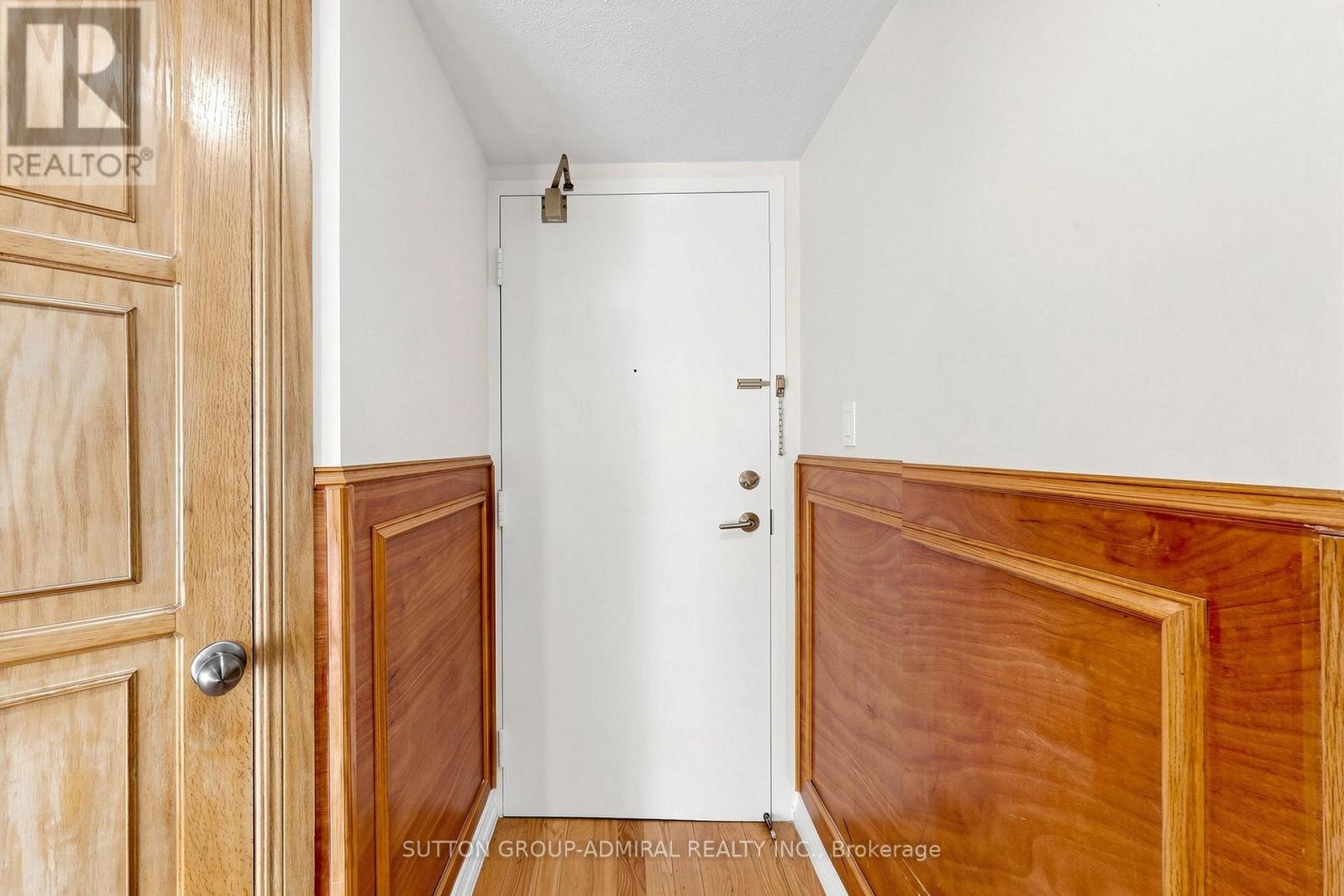 #208 5 WELDRICK ROAD W - 6