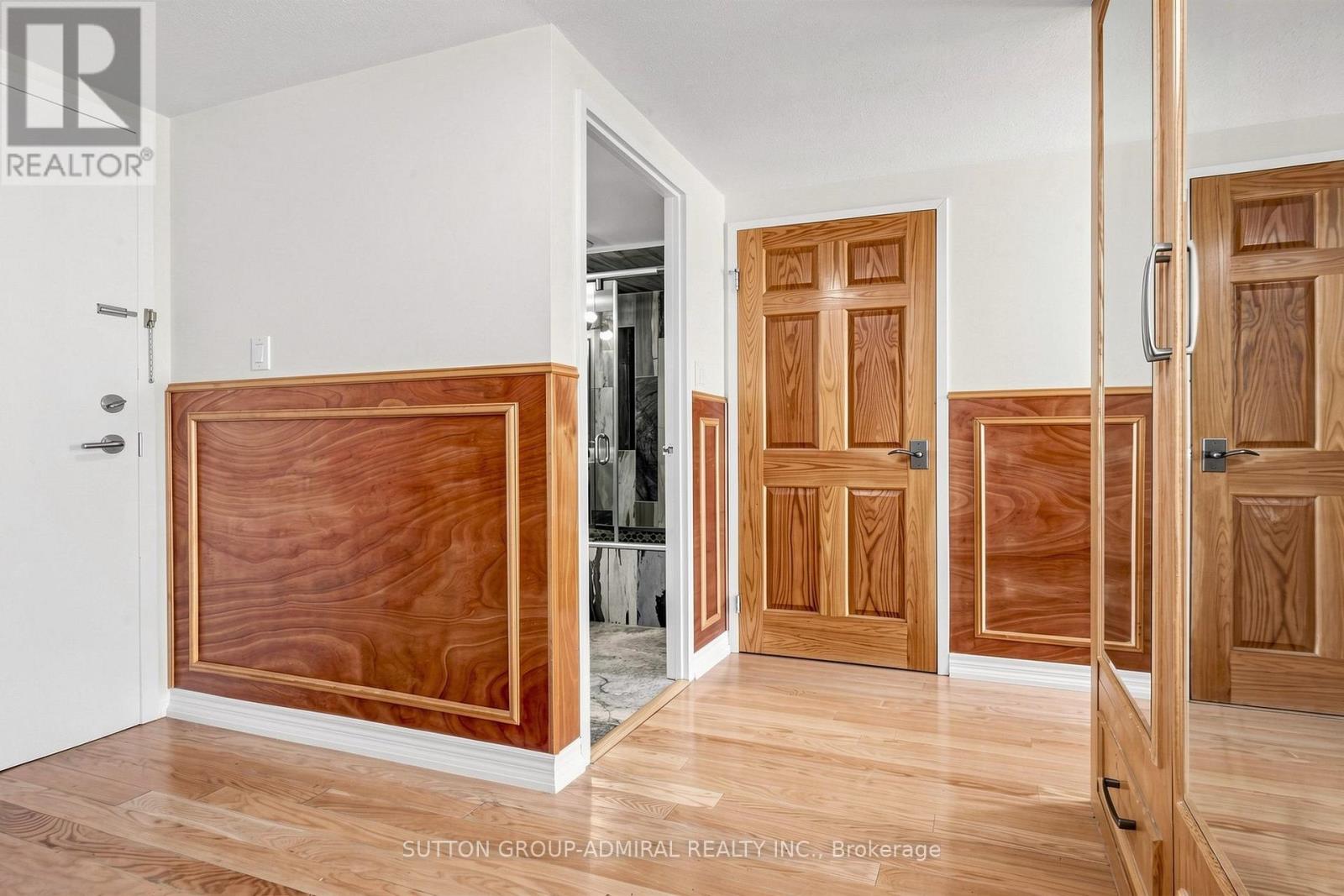 #208 5 WELDRICK ROAD W - 7