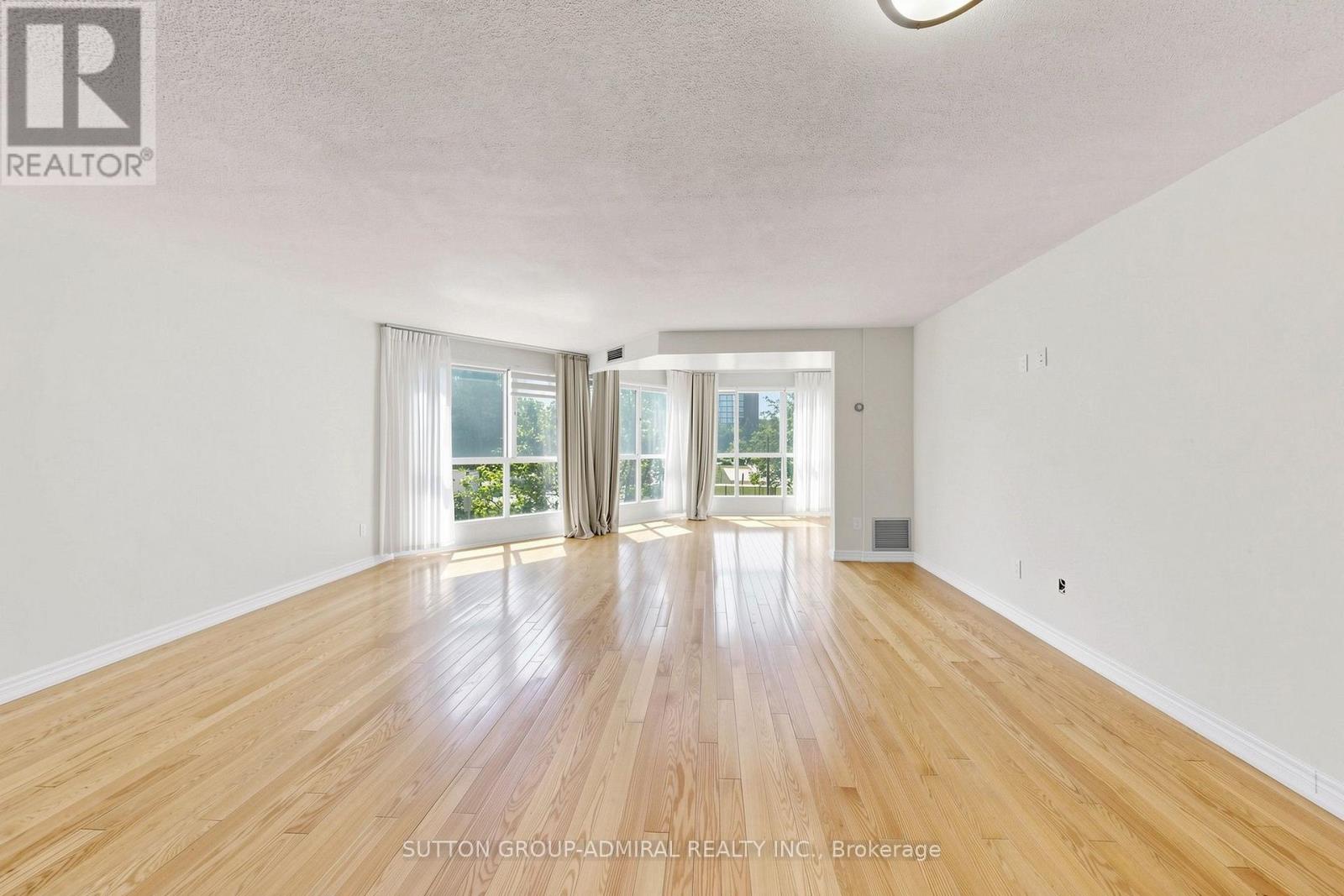 #208 5 WELDRICK ROAD W - 8