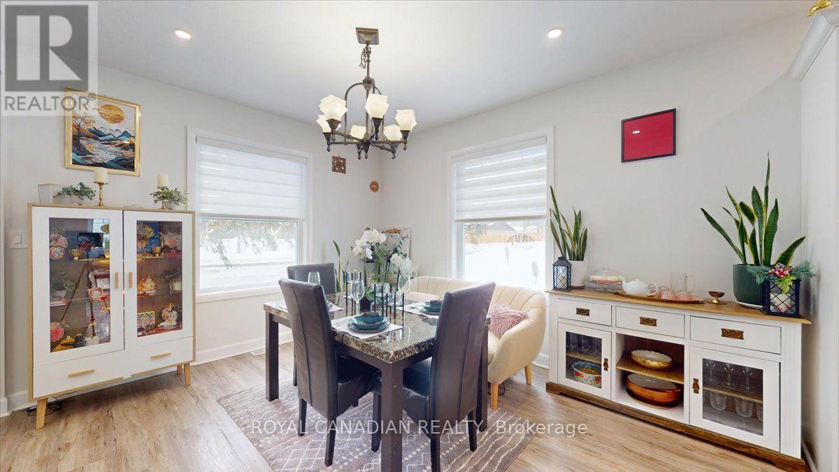 131 ELORA STREET N - 19