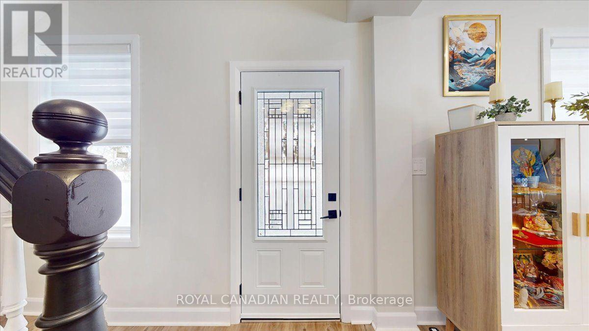 131 ELORA STREET N - 25