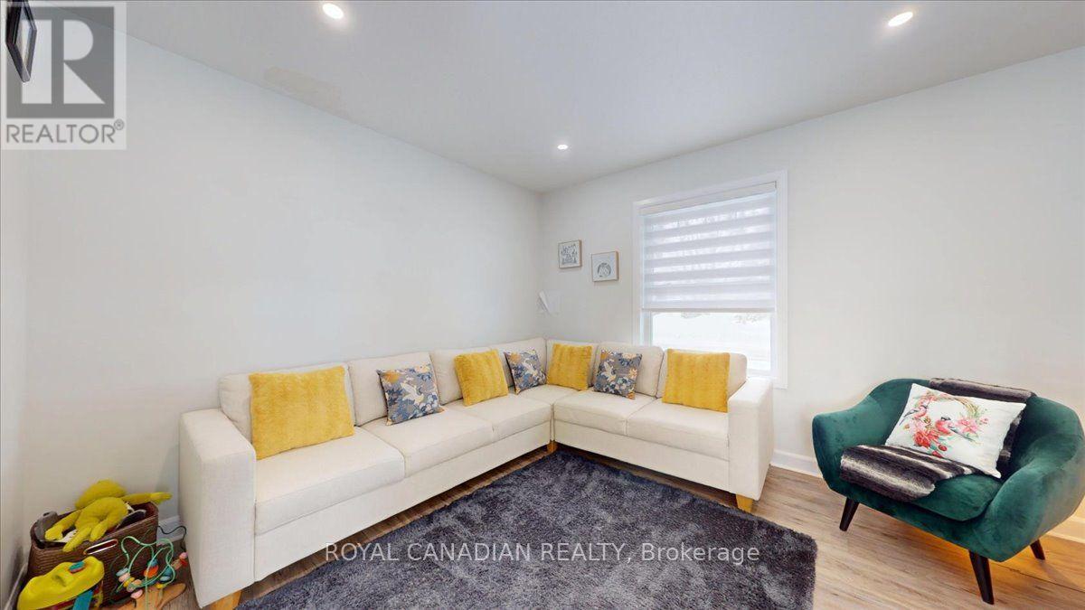 131 ELORA STREET N - 31