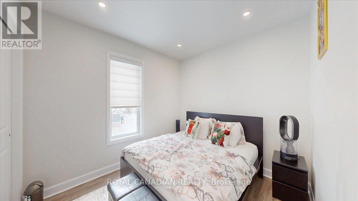 131 ELORA STREET N - 43