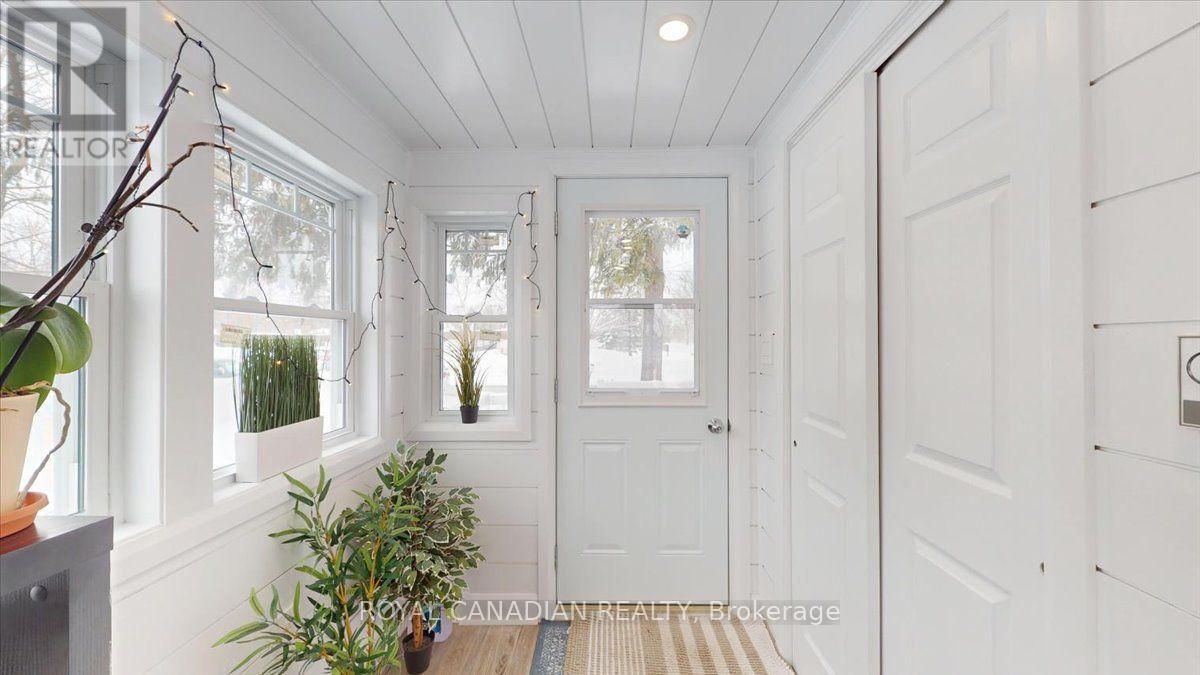 131 ELORA STREET N - 5