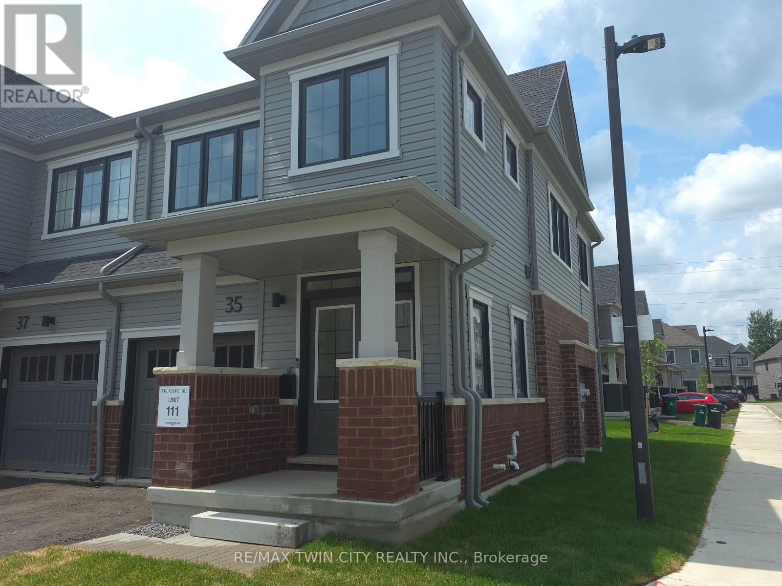 35 MOONSTONE COMMON — photo 2