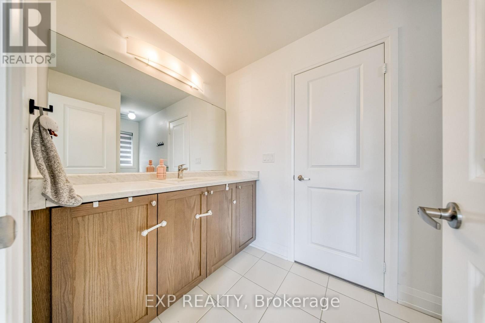 8 PROSPERITY WAY - Image 26
