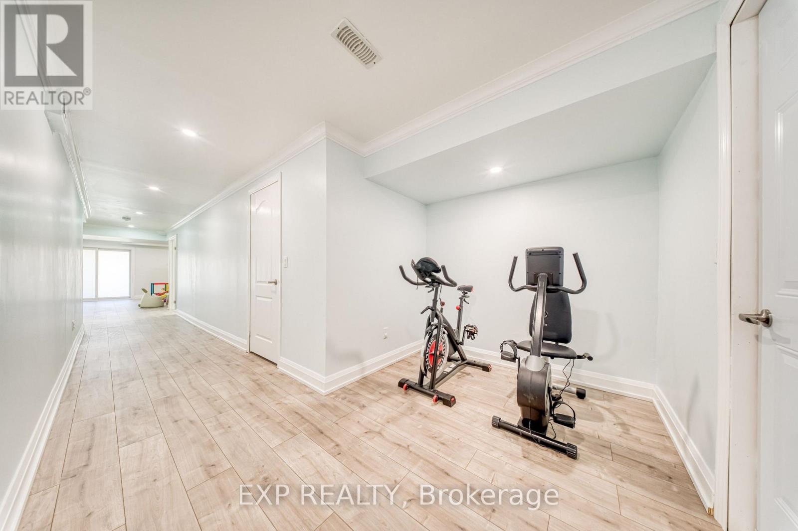 8 PROSPERITY WAY - Image 29