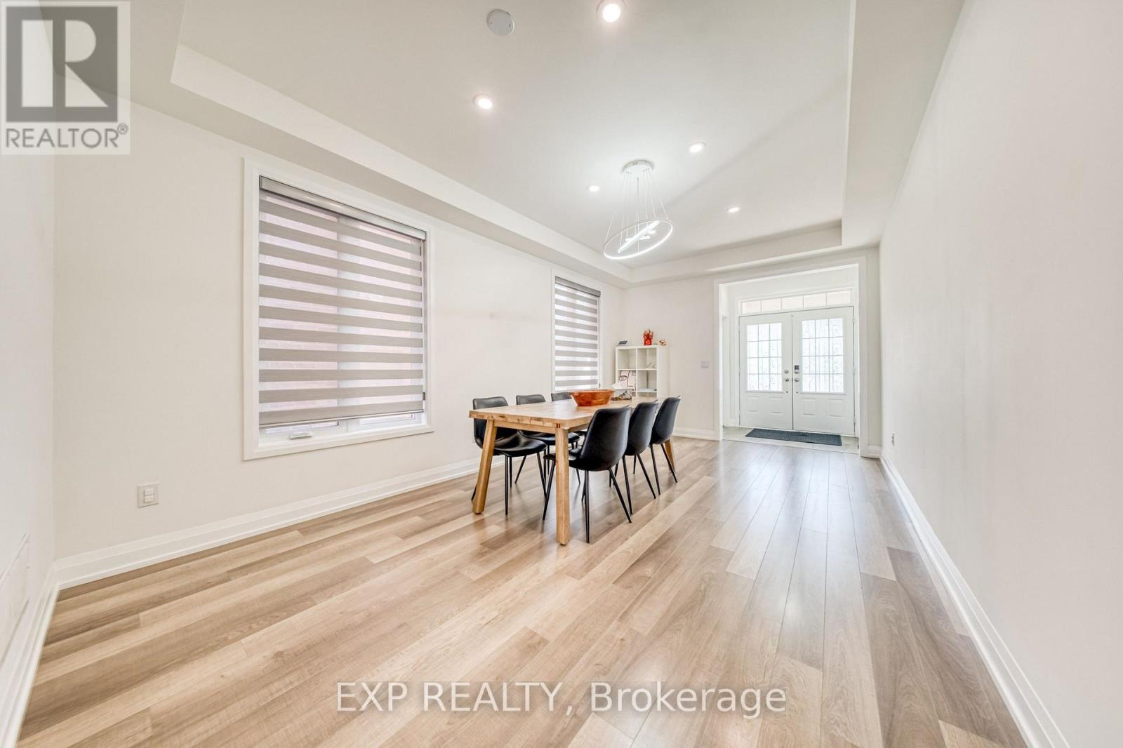 8 PROSPERITY WAY - Image 4