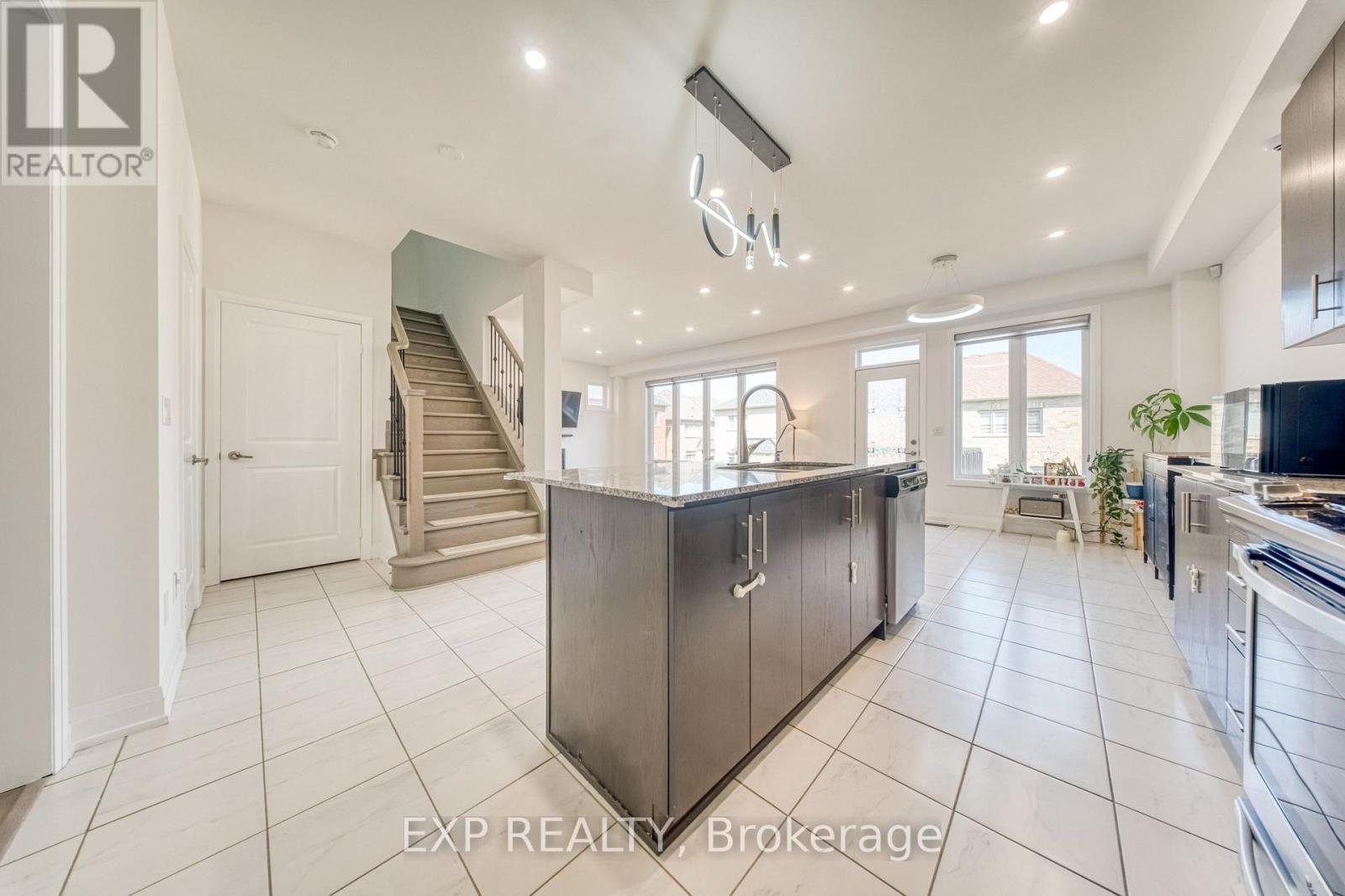 8 PROSPERITY WAY - Image 8