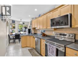 22 22740 116 Avenue, Maple Ridge, BC V2X2X7 Photo 9