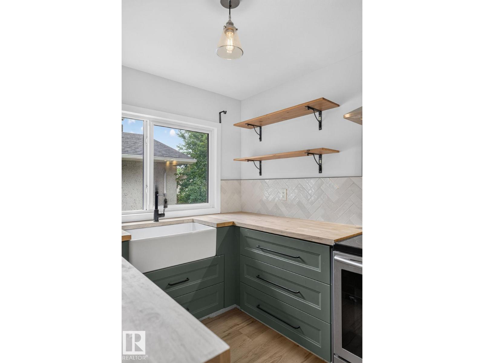 9258 91 ST NW - 13