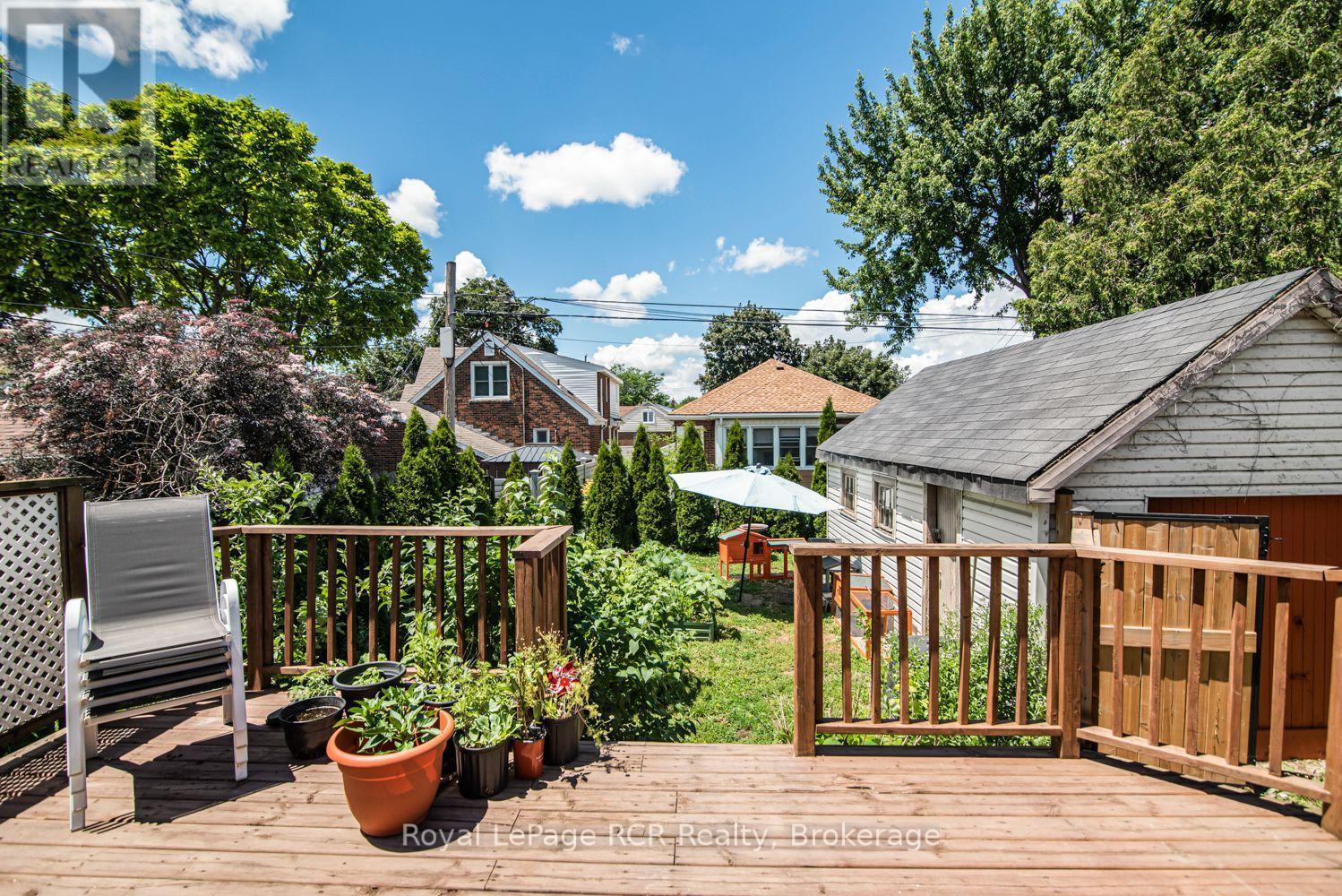 52 CAMERON AVENUE S - 41