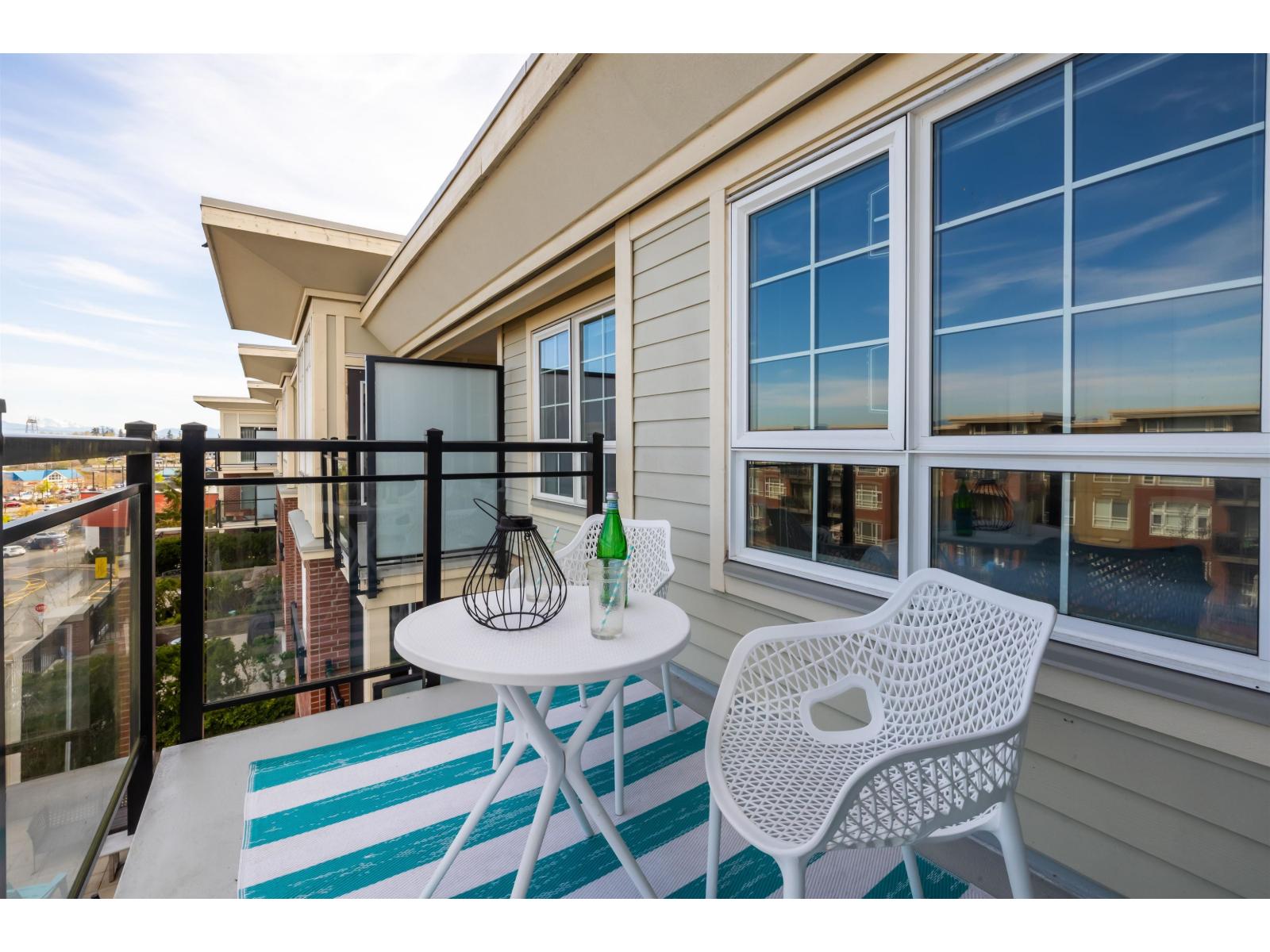 3 Bed, 2 Bath Apartment for Sale in Surrey – 402 2950 KING GEORGE BOULEVARD, Surrey – MLS# R3111439 - Image 33