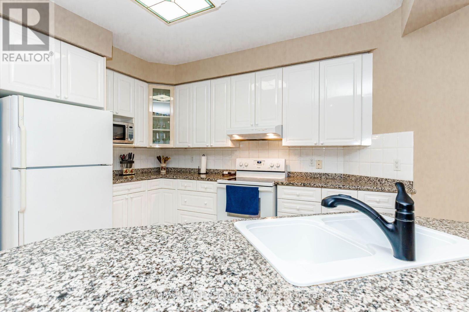 128 VALLEYWOOD BOULEVARD - 15