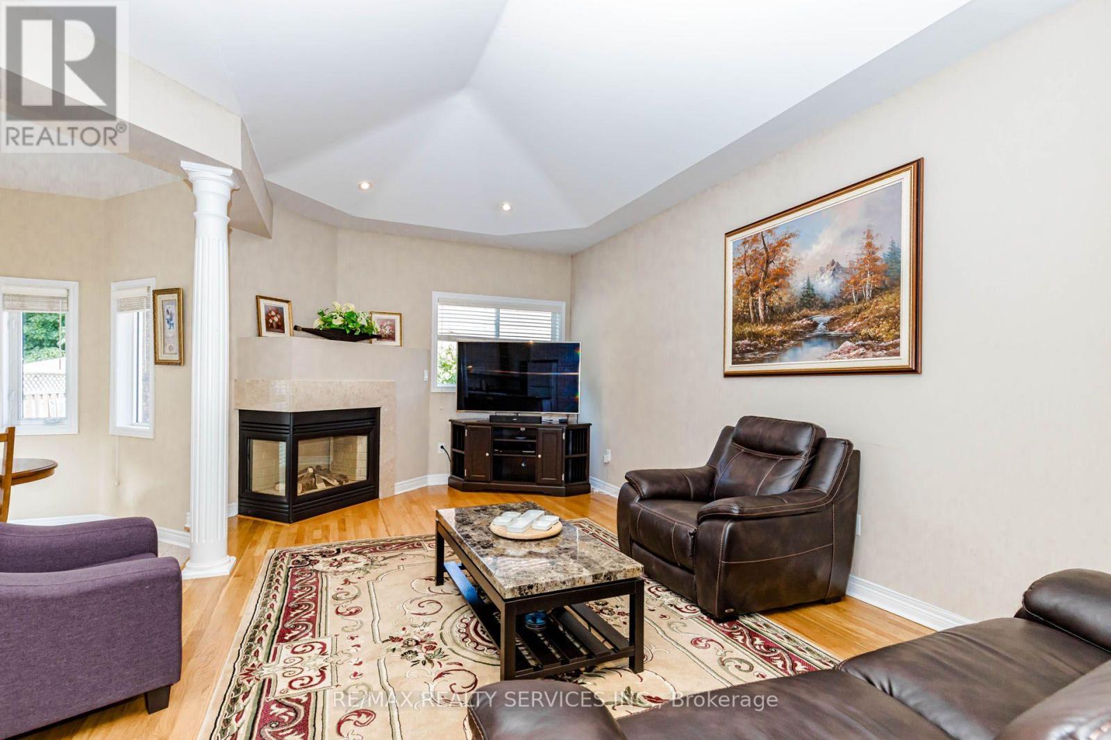128 VALLEYWOOD BOULEVARD - 20