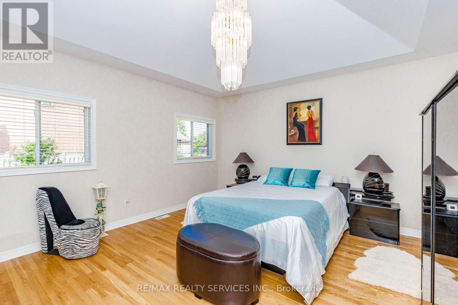 128 VALLEYWOOD BOULEVARD - 28