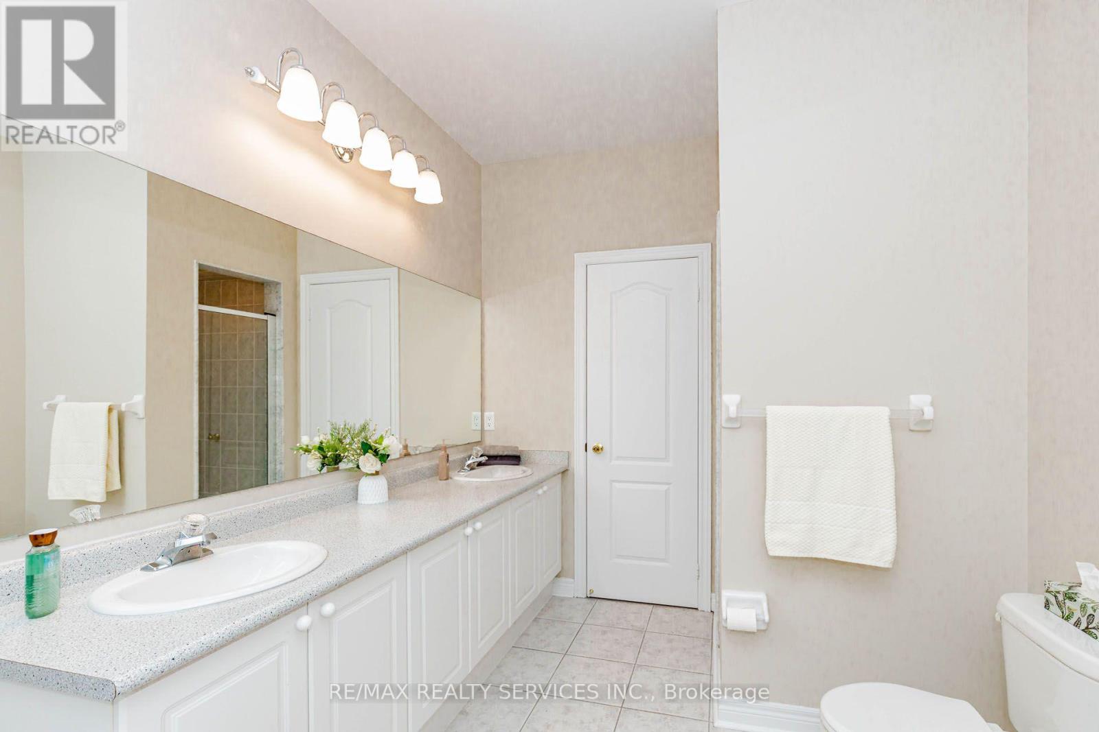 128 VALLEYWOOD BOULEVARD - 32