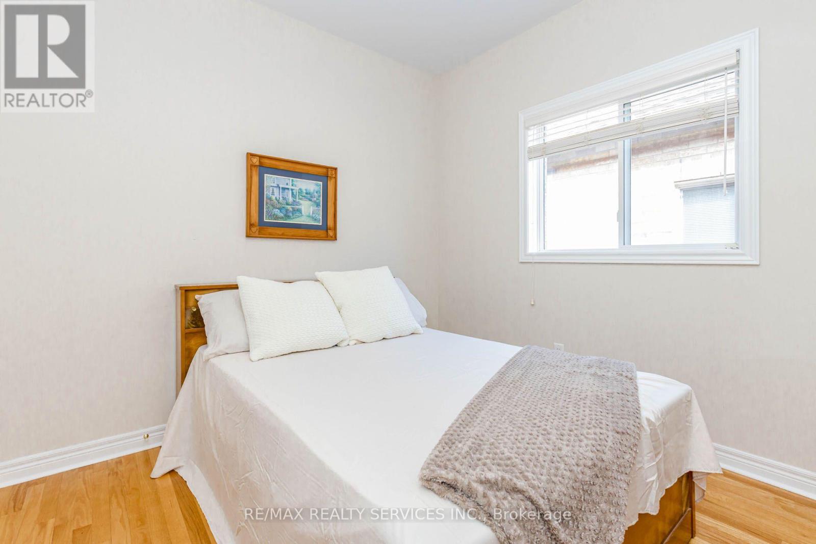 128 VALLEYWOOD BOULEVARD - 34