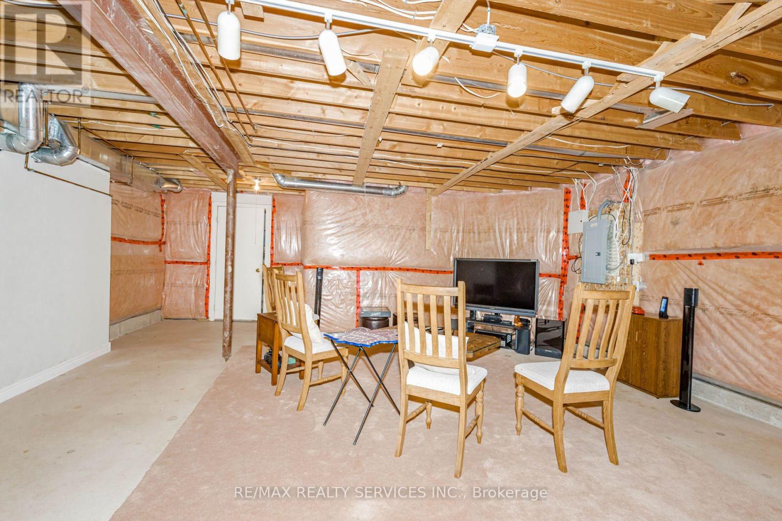 128 VALLEYWOOD BOULEVARD - 41