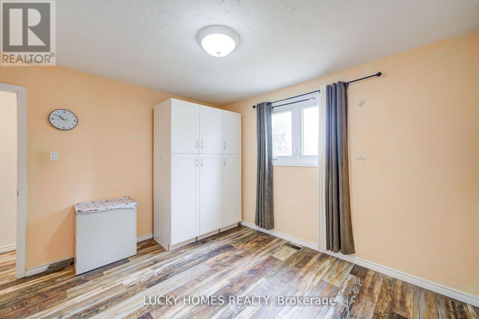 711 OTONABEE DRIVE - 17