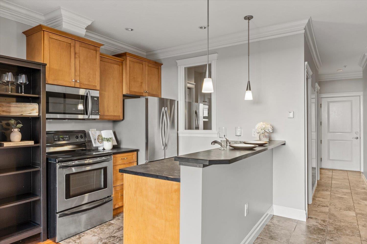 109B 45595 TAMIHI WAY, Garrison Crossing, Chilliwack