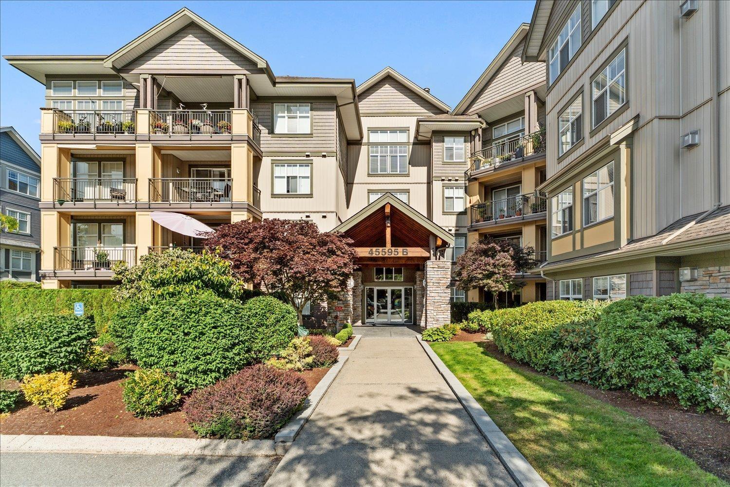 109B 45595 TAMIHI WAY, Garrison Crossing, Chilliwack