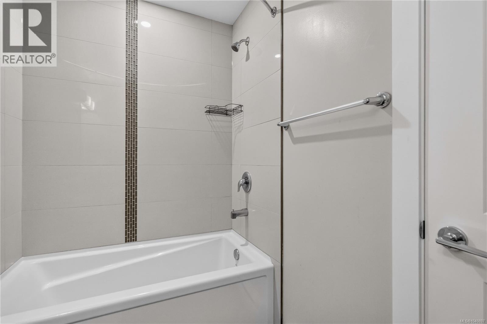 #204 844 Goldstream Ave - Image 16