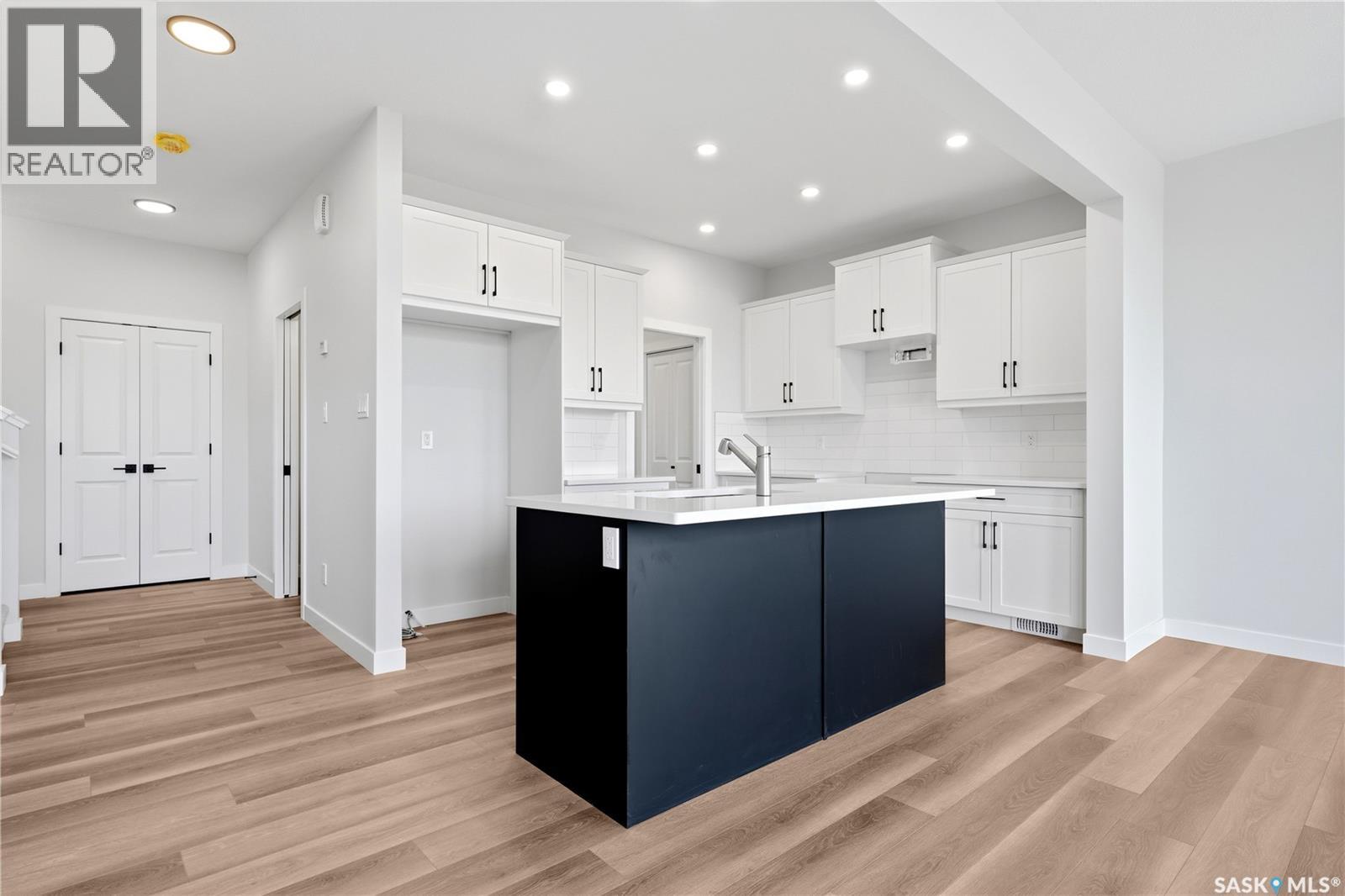 3180 Favel DRIVE - 6