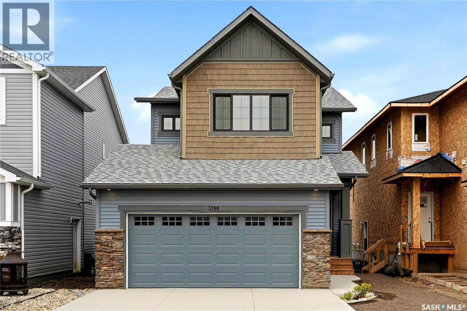 3180 Favel DRIVE - 1
