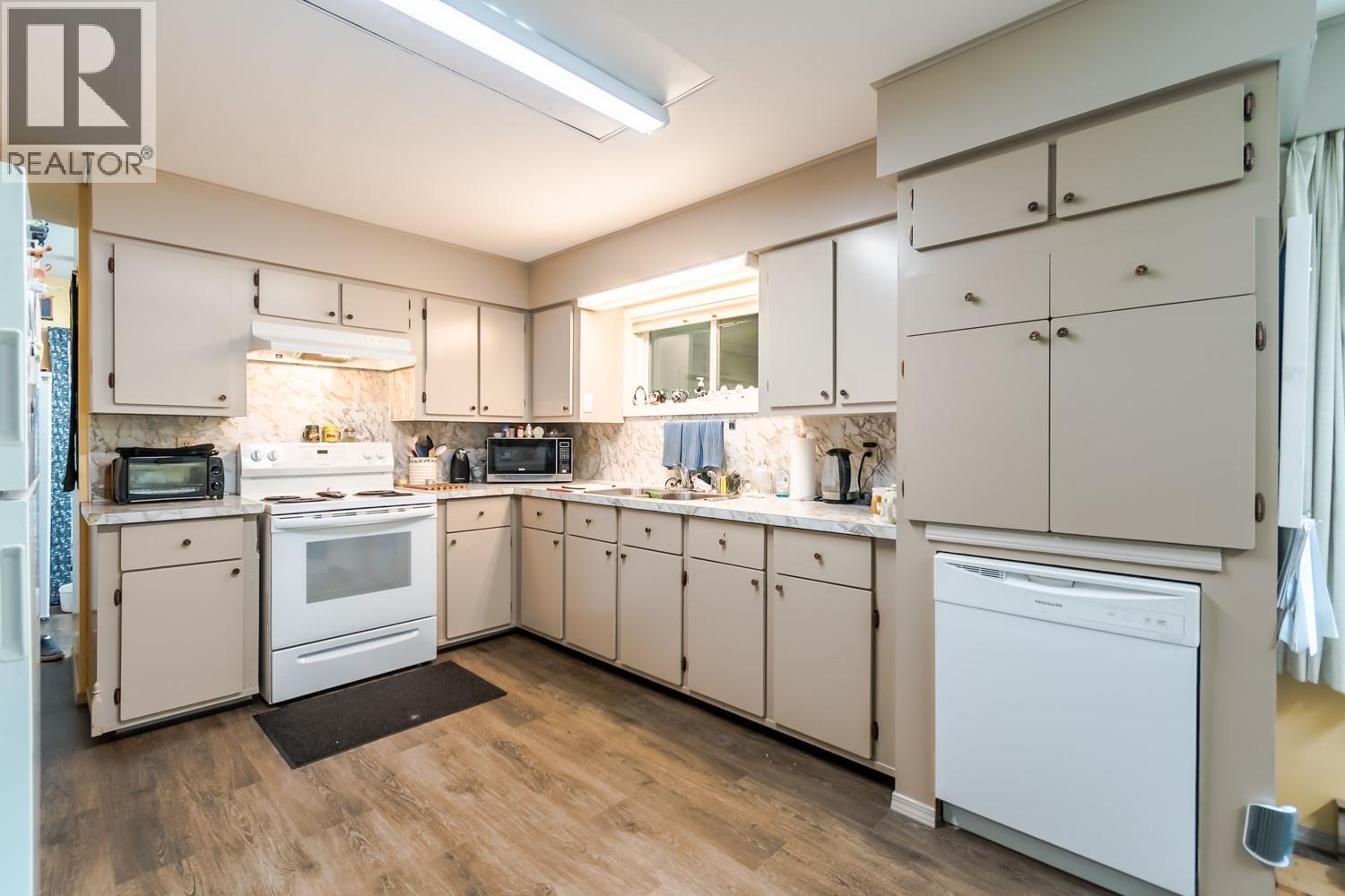 475 Davidson Crescent - 19