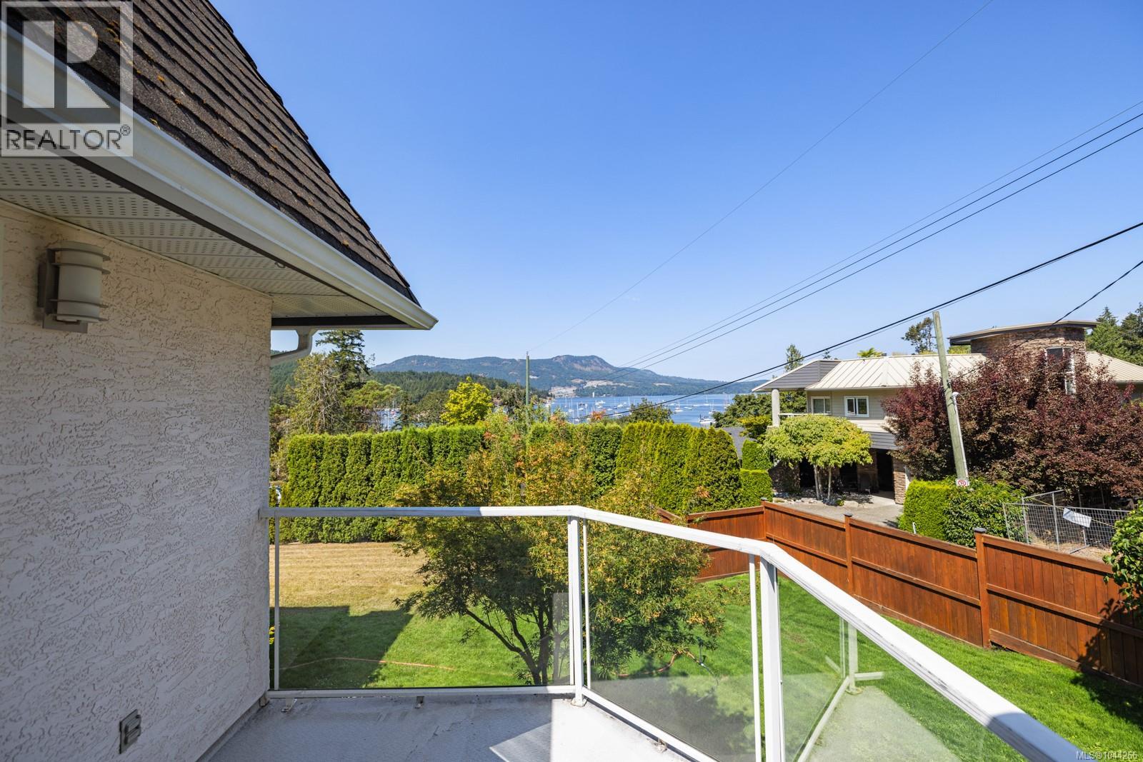 #12 930 Josephine Rd - 10