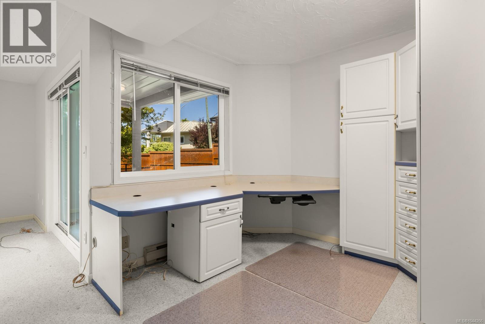 #12 930 Josephine Rd - 27