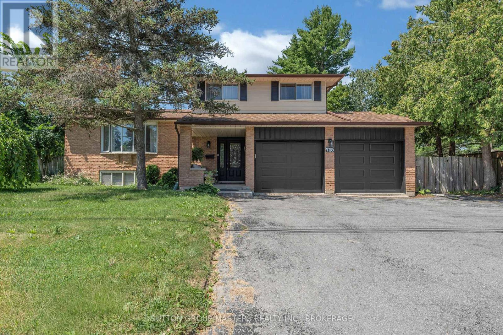 715 COLLINS BAY ROAD - 1