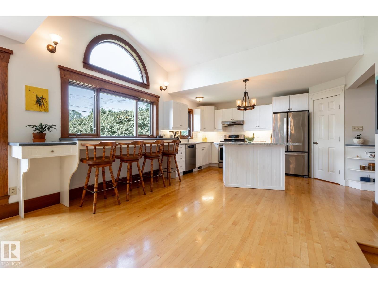 10024 147 ST NW - 29