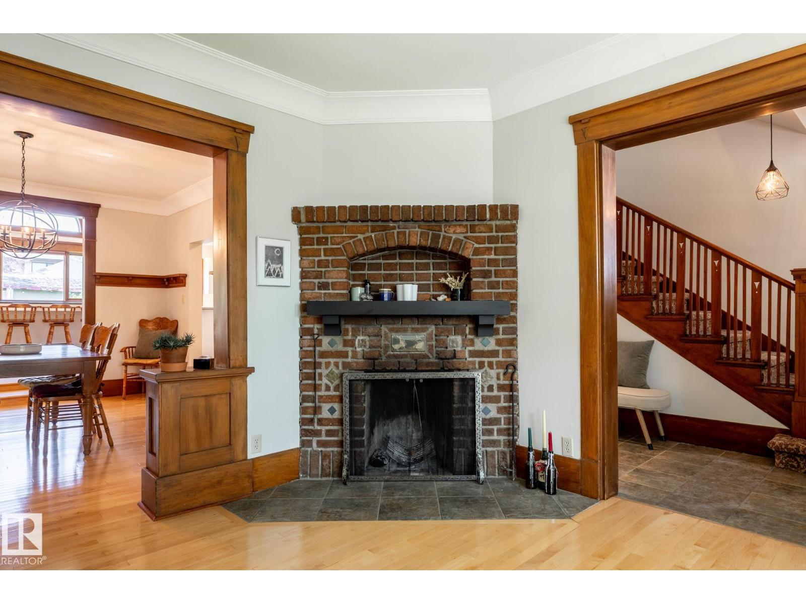 10024 147 ST NW - 12