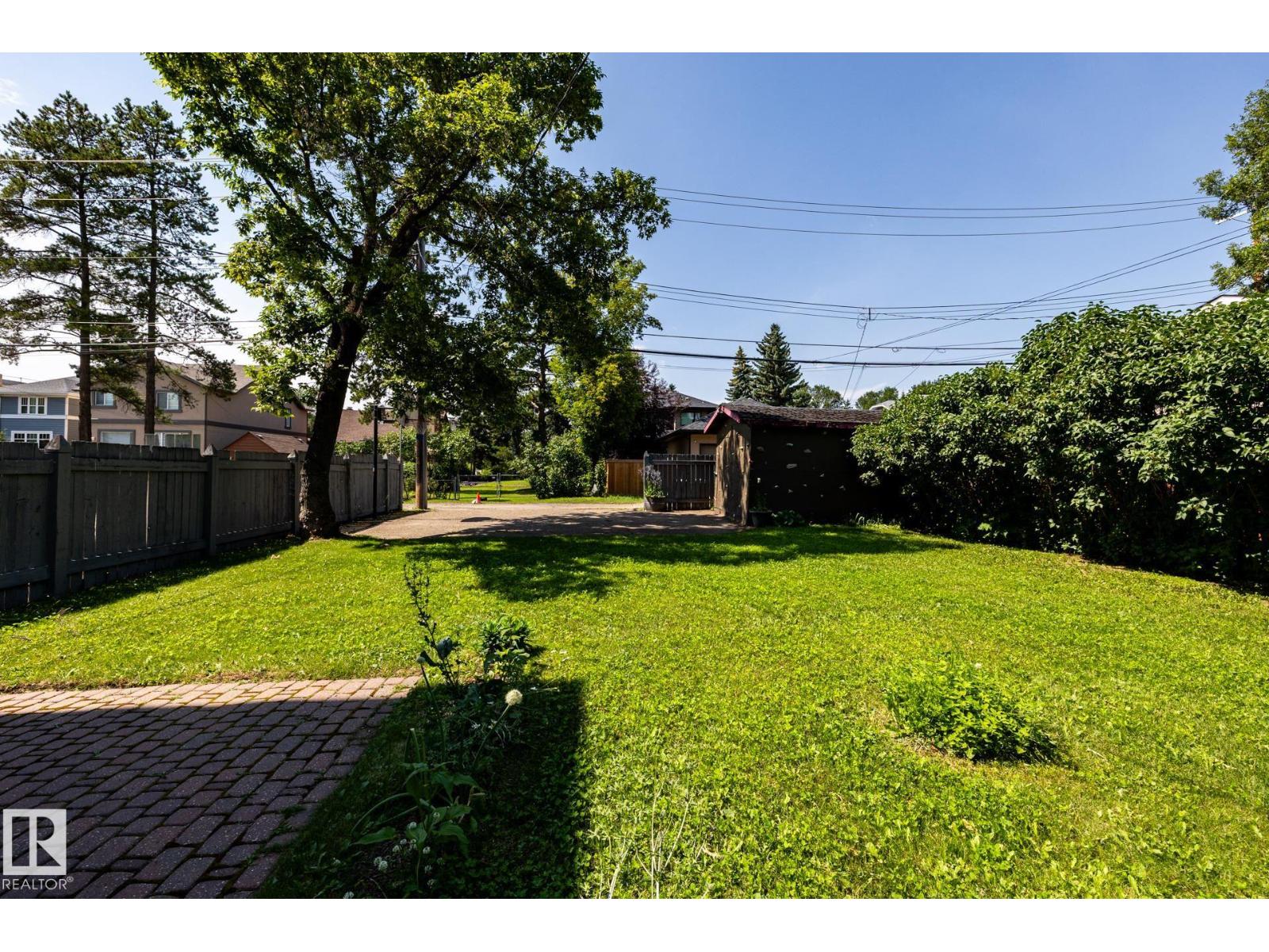 10024 147 ST NW - 23