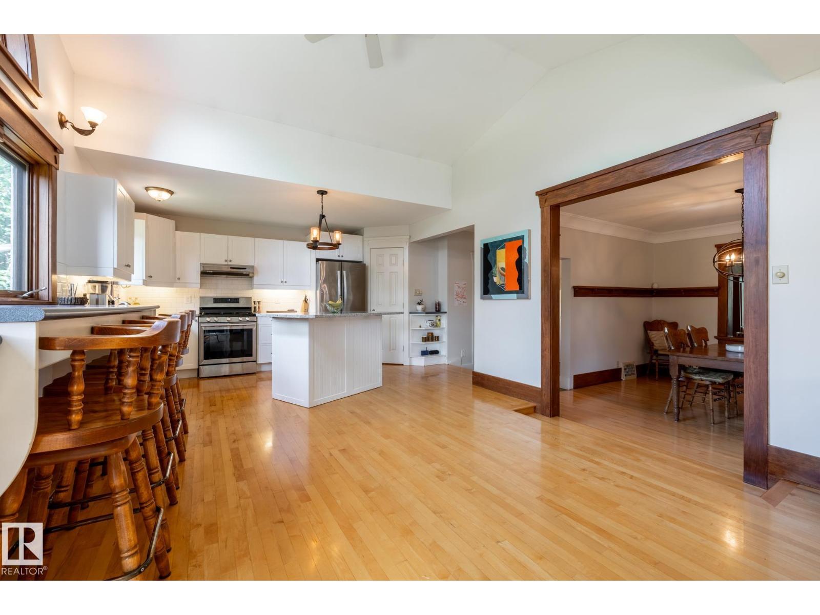 10024 147 ST NW - 31