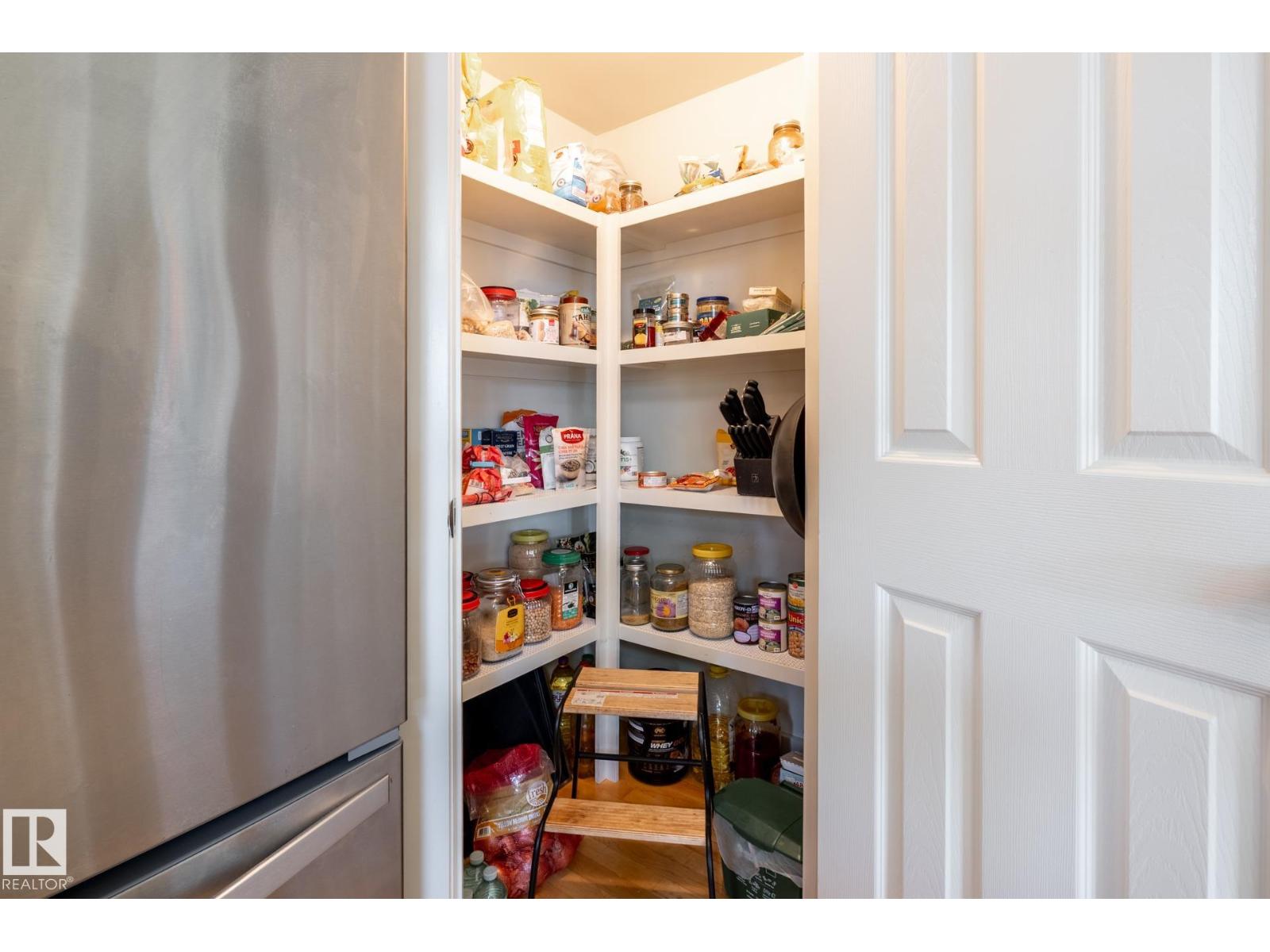 10024 147 ST NW - 38