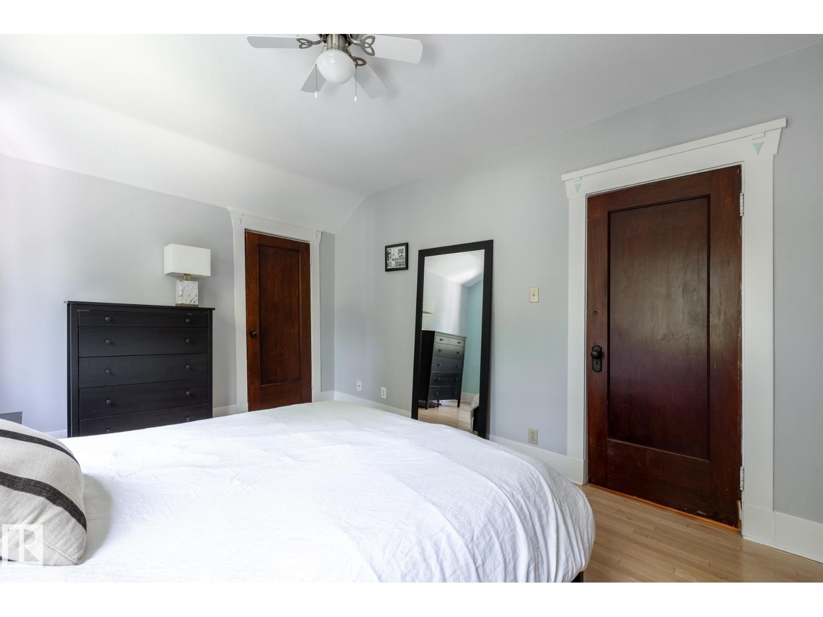 10024 147 ST NW - 45