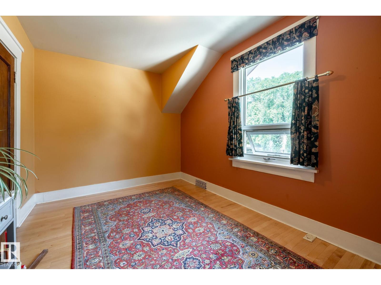 10024 147 ST NW - 51