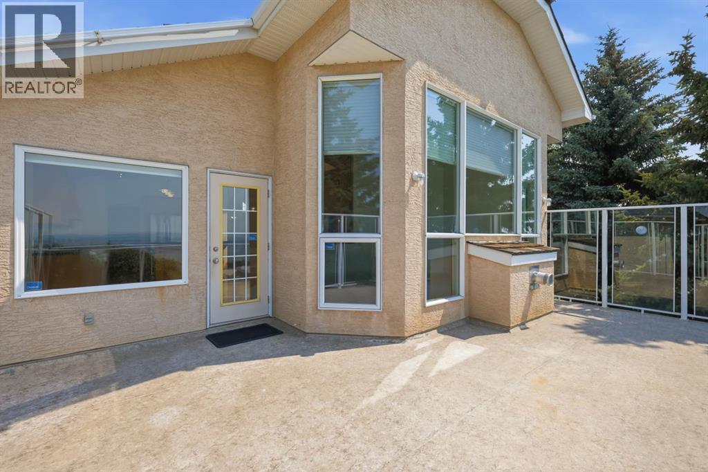 1 Gleneagles View, Cochrane