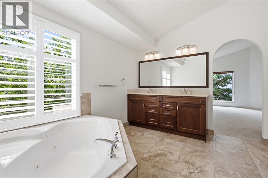 1 Gleneagles View, Cochrane